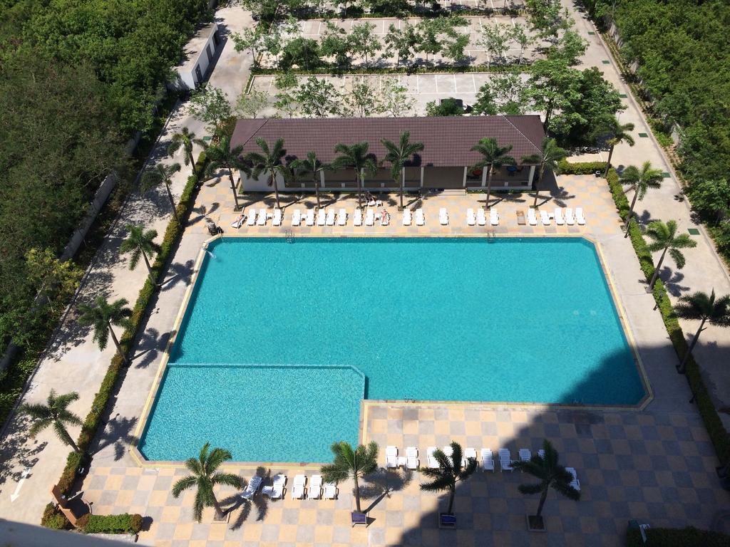 Hotel V8 Seaview Jomtien Exterior foto