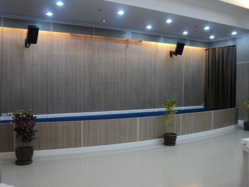 Hotel V8 Seaview Jomtien Exterior foto
