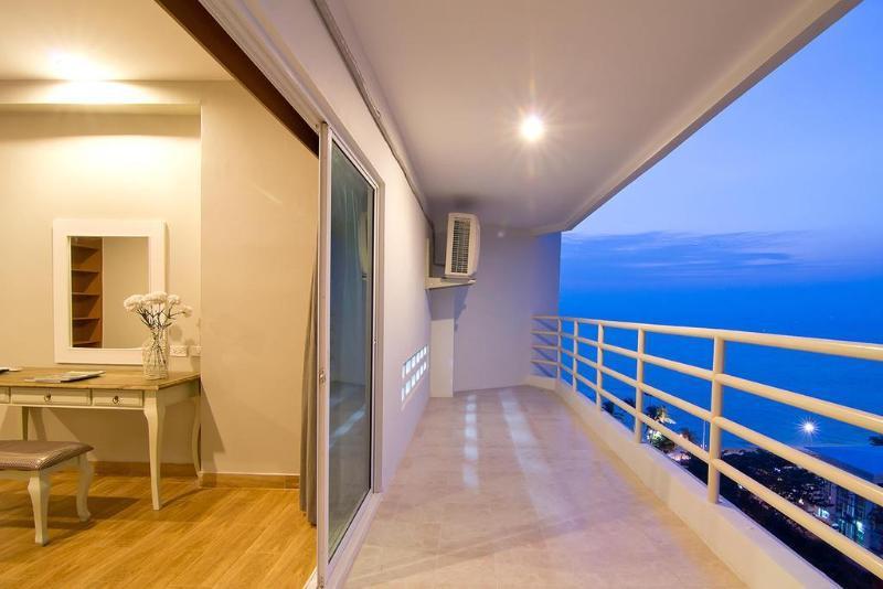 Hotel V8 Seaview Jomtien Exterior foto