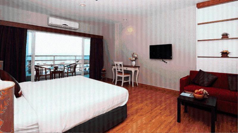 Hotel V8 Seaview Jomtien Exterior foto